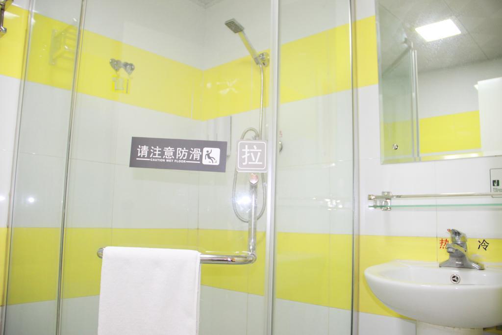 7Days Inn Foshan Zumiao Baihua Plaza מראה חיצוני תמונה